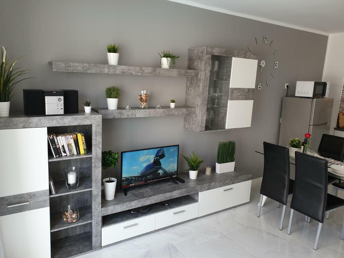 ארונה Casa Las Flores With Heated Pool, Only 490 Meters To The Beach, Balcony, Wifi מראה חיצוני תמונה