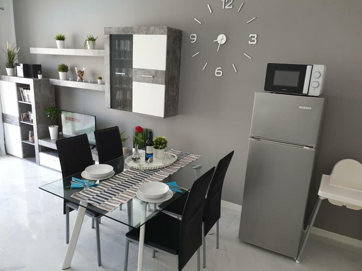 ארונה Casa Las Flores With Heated Pool, Only 490 Meters To The Beach, Balcony, Wifi מראה חיצוני תמונה