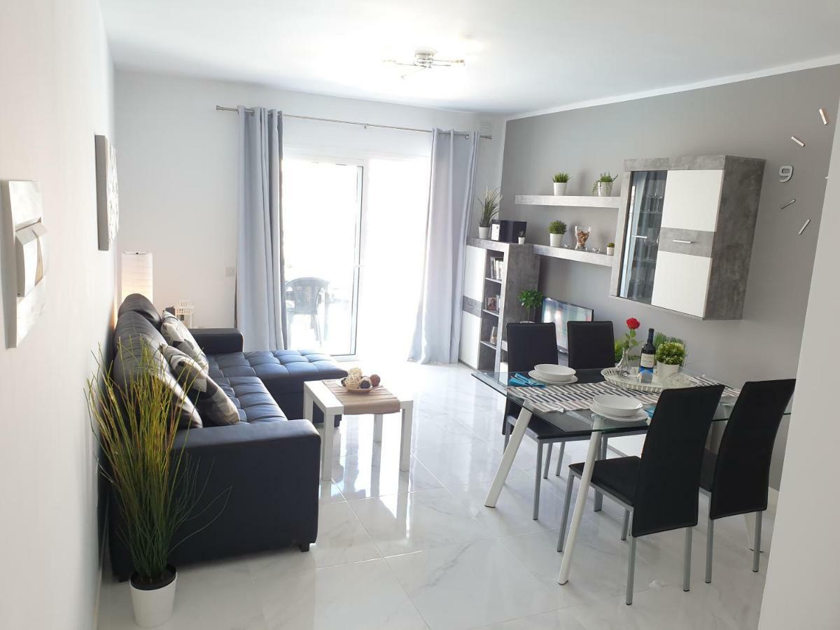 ארונה Casa Las Flores With Heated Pool, Only 490 Meters To The Beach, Balcony, Wifi מראה חיצוני תמונה